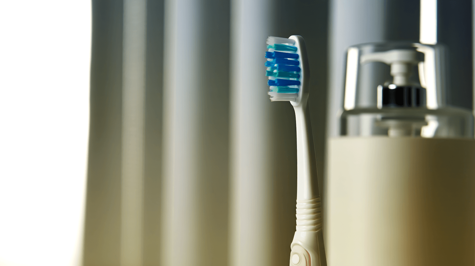 Come Ripristinare l'Efficienza del Tuo Spazzolino: Life Hack per Far Durare di Più i Tuoi Strumenti di Pulizia Orale