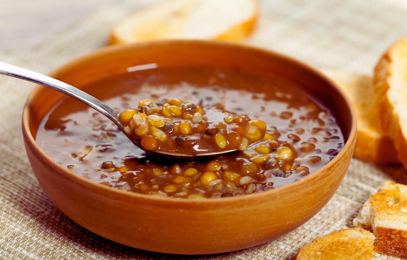 La zuppa di legumi (lenticchie in particolare) è il comfort food più sano in circolazione.