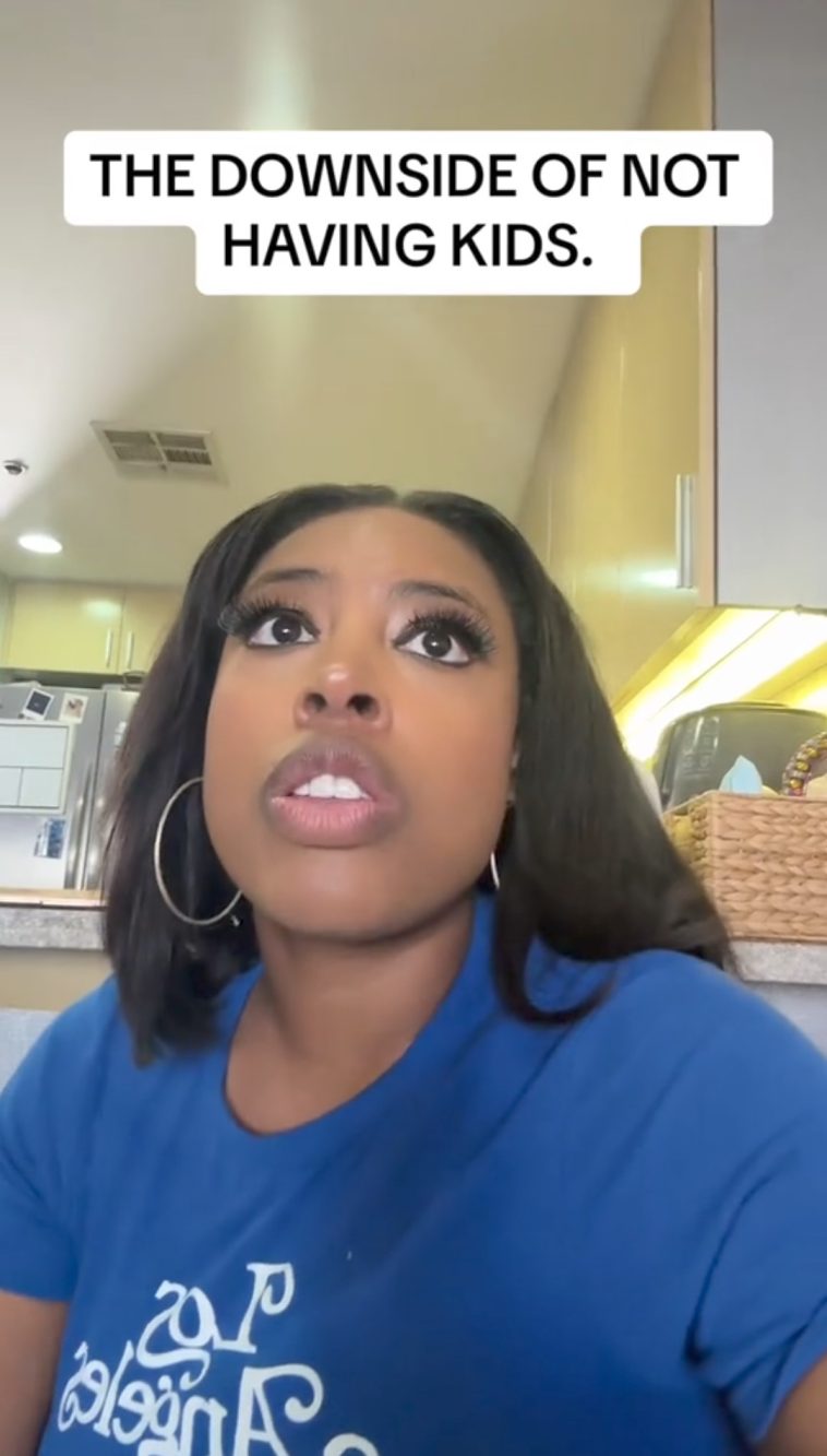 Il video si Sade si intitola proprio "l'unica conseguenza negativa di non avere figli"