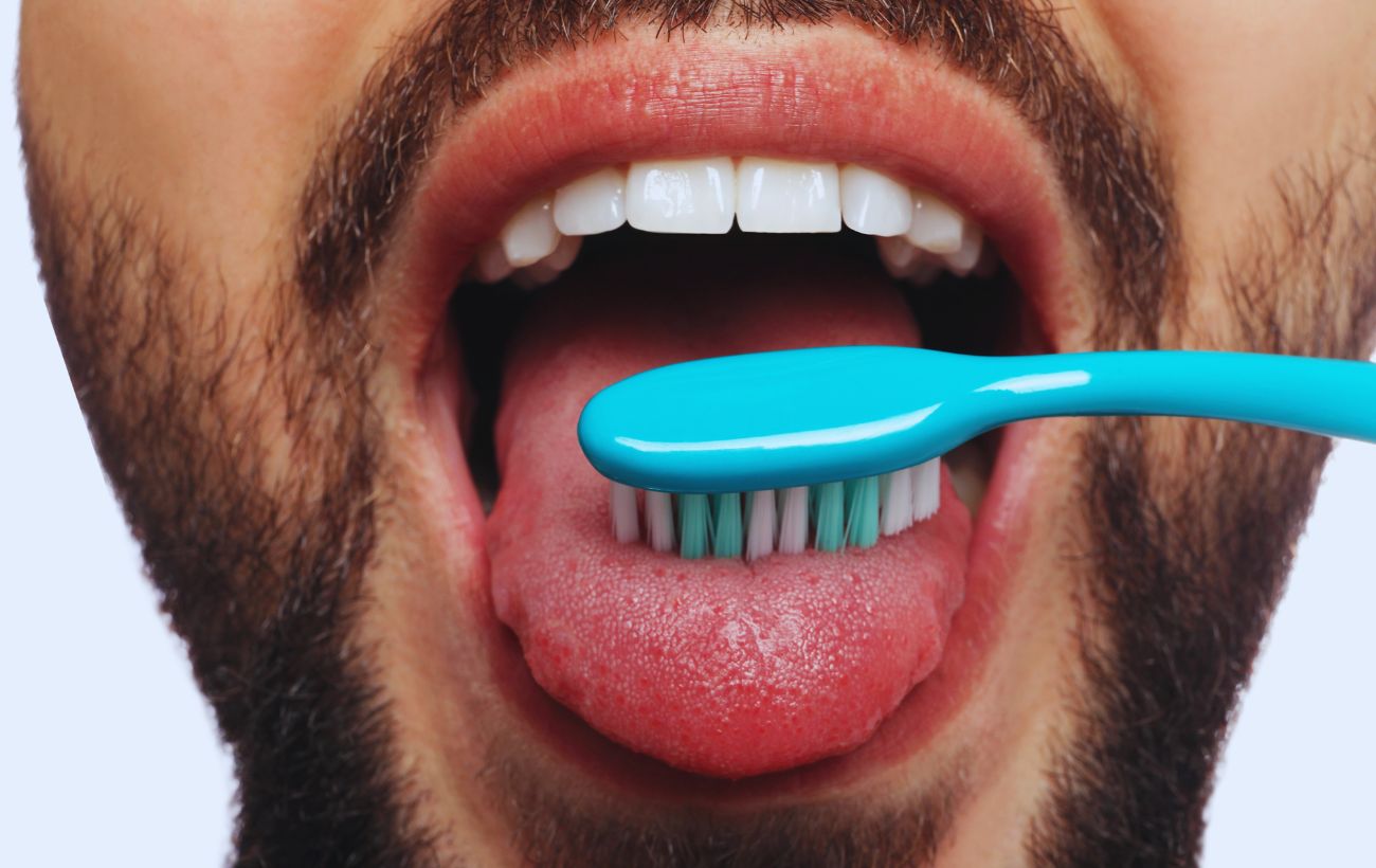 Per prevenire la "lingua bianca", spesso è sufficiente una corretta (e completa) igiene orale.