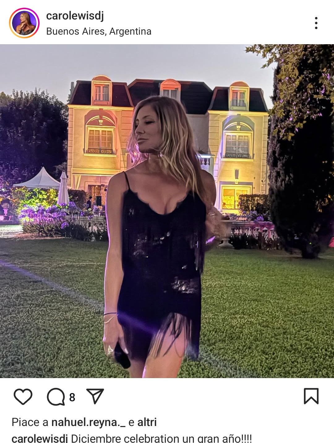 Carolina Lewis ha lavorato per anni come medico dermatologo ma ora si guadagna da vivere principalmente come DJ.