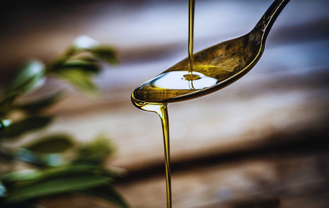 L'olio extravergine d'oliva scaduto, se non ha un odore e un sapore particolarmente sgradevole, può essere consumato.