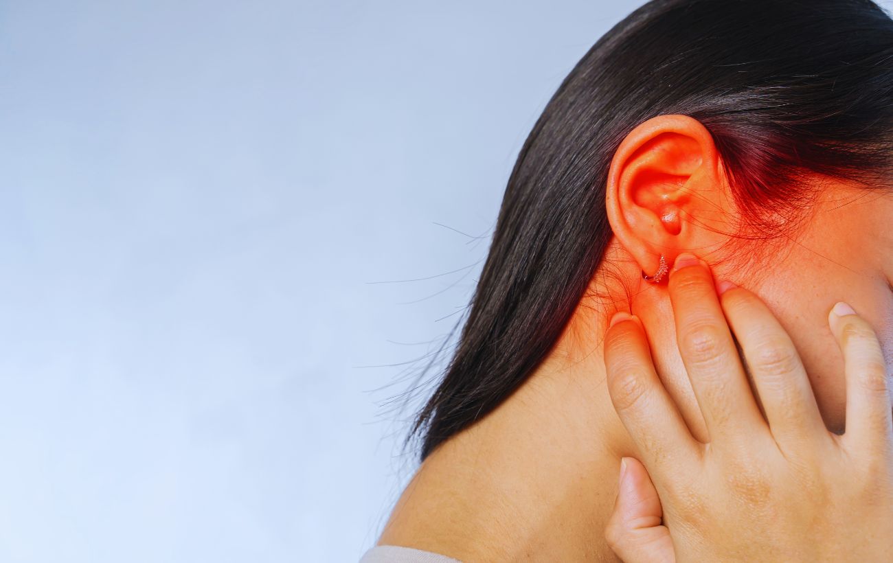 Nel Medioevo, l'otite si curava praticando un grosso foro nella parte posteriore dell'orecchio della persona malata.