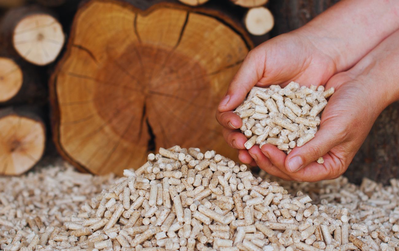 Il pellet è tranquillamente utilizzabile come lettiera per il proprio gatto.