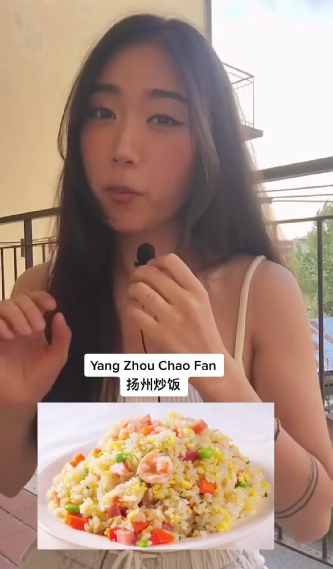 Una content creator italo-cinese ha mostrato com'è il vero "riso alla cantonese", tra i piatti cinesi più ordinati in Italia.