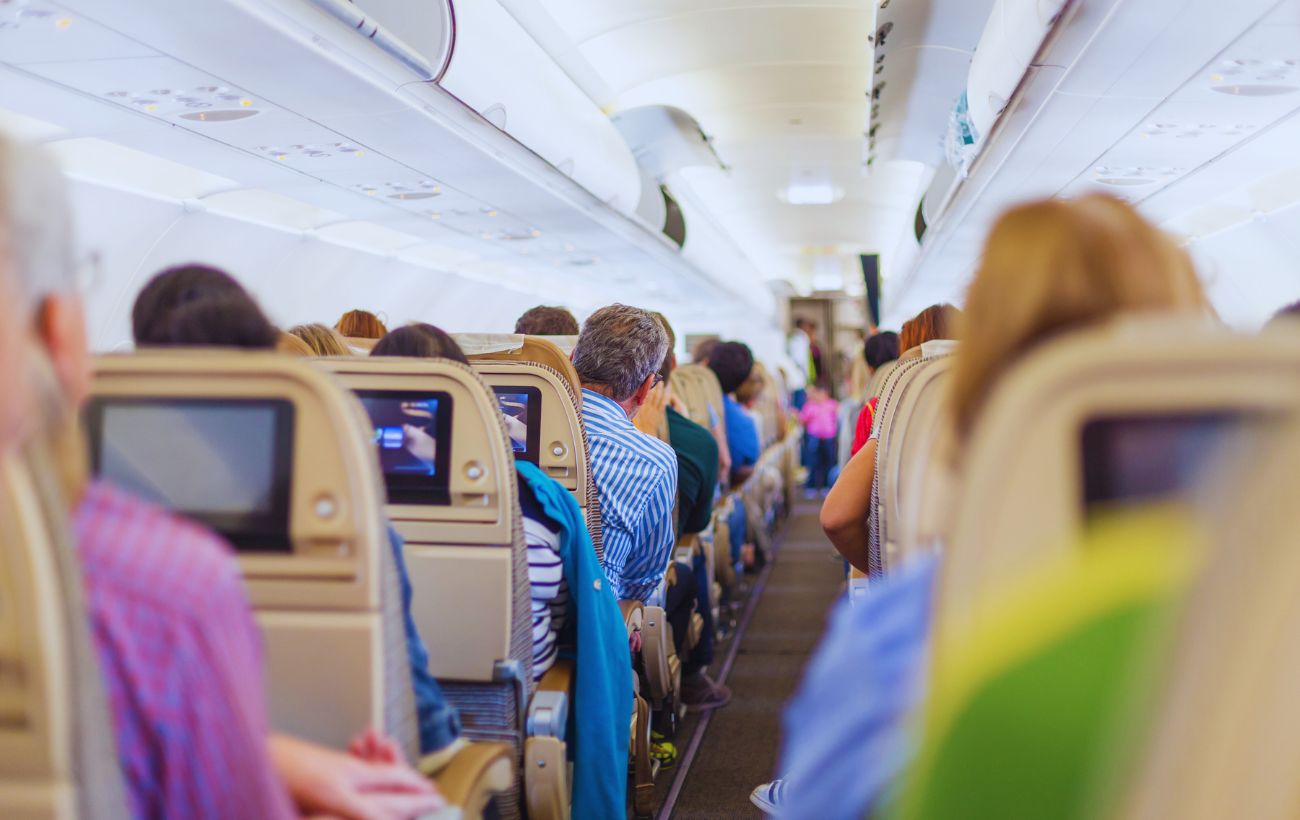 E se il passeggero dietro di te continuasse a scuotere il tuo sediolino, cosa faresti?