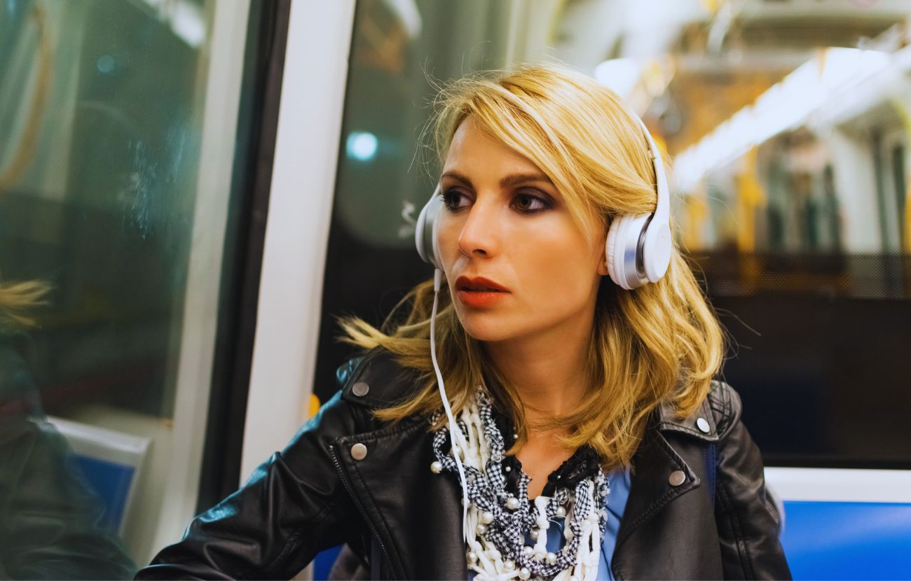 La solituine è 'positiva' quando è 'mitigata' dall'uso della tecnologia e dall'incontro casuale con sconosciuti, anche in assenza di interazioni sociali.