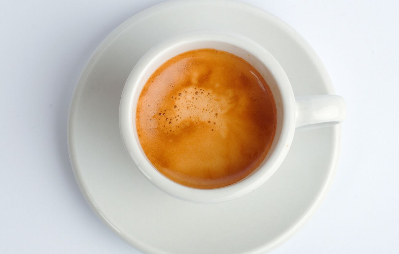 Secondo la scienza, è bene bere l'ultimo caffè 7 ore (e non meno) prima di andare a dormire.
