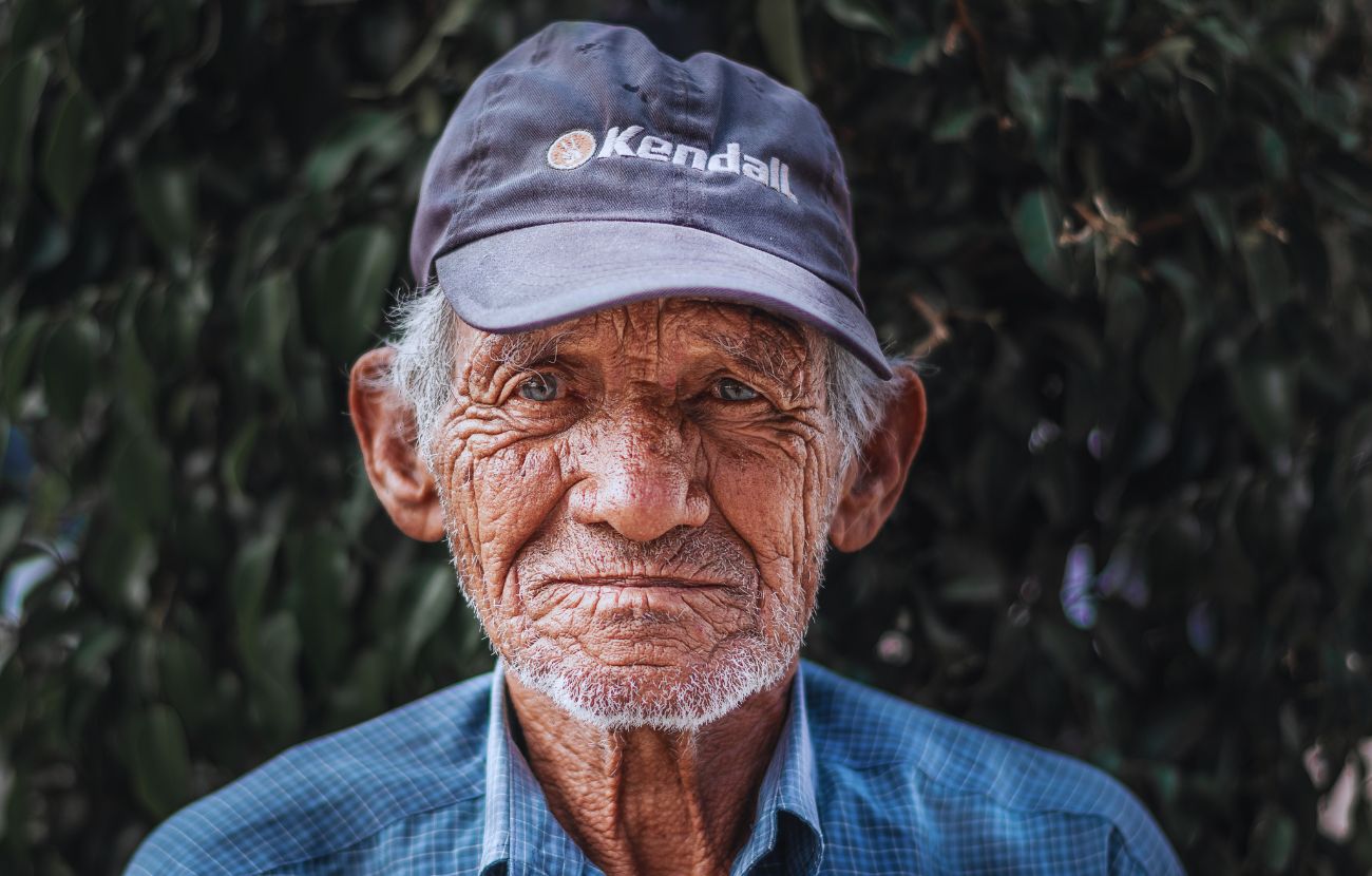 Il cappello, spesso, è usato come uno "scudo".