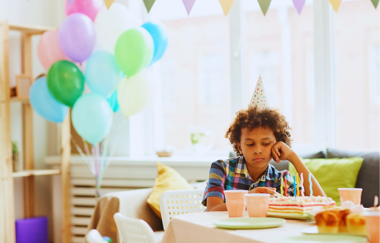 Sebbene sia molto più comune che gli adulti disprezzino i complimenti, ci sono alcuni bambini che non amano festeggiarlo.