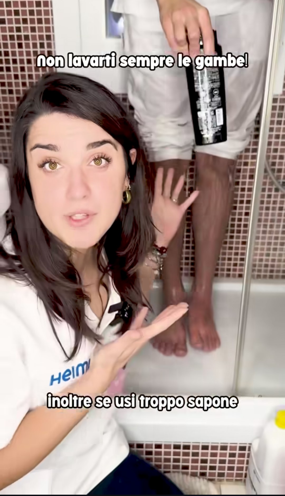 L'esperta di igiene ha sconsigliato di applicare troppo sapone sulle gambe in doccia, soprattuto se ci si lava ogni giorno.