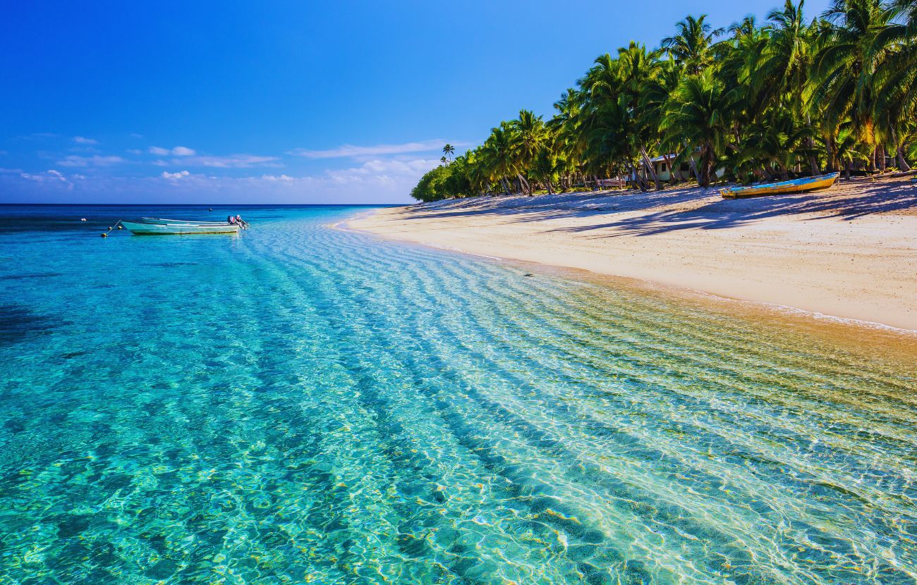Una delle tante spiagge paradisiache delle Isole Figi, considerate uno dei paesi più sicuri al mondo