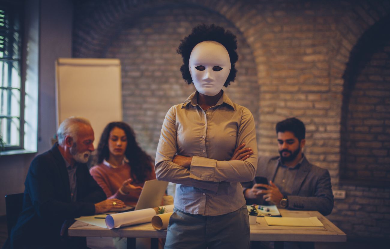 Le persone che cercano costantemente l'approvazione altrui sono tendenzialmente insicure.