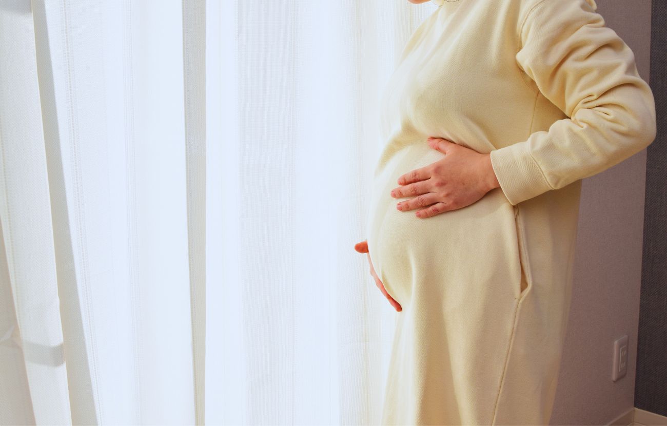 La donna incinta aveva occupato il posto a sedere di un uomo che lo aveva prenotato in anticipo.