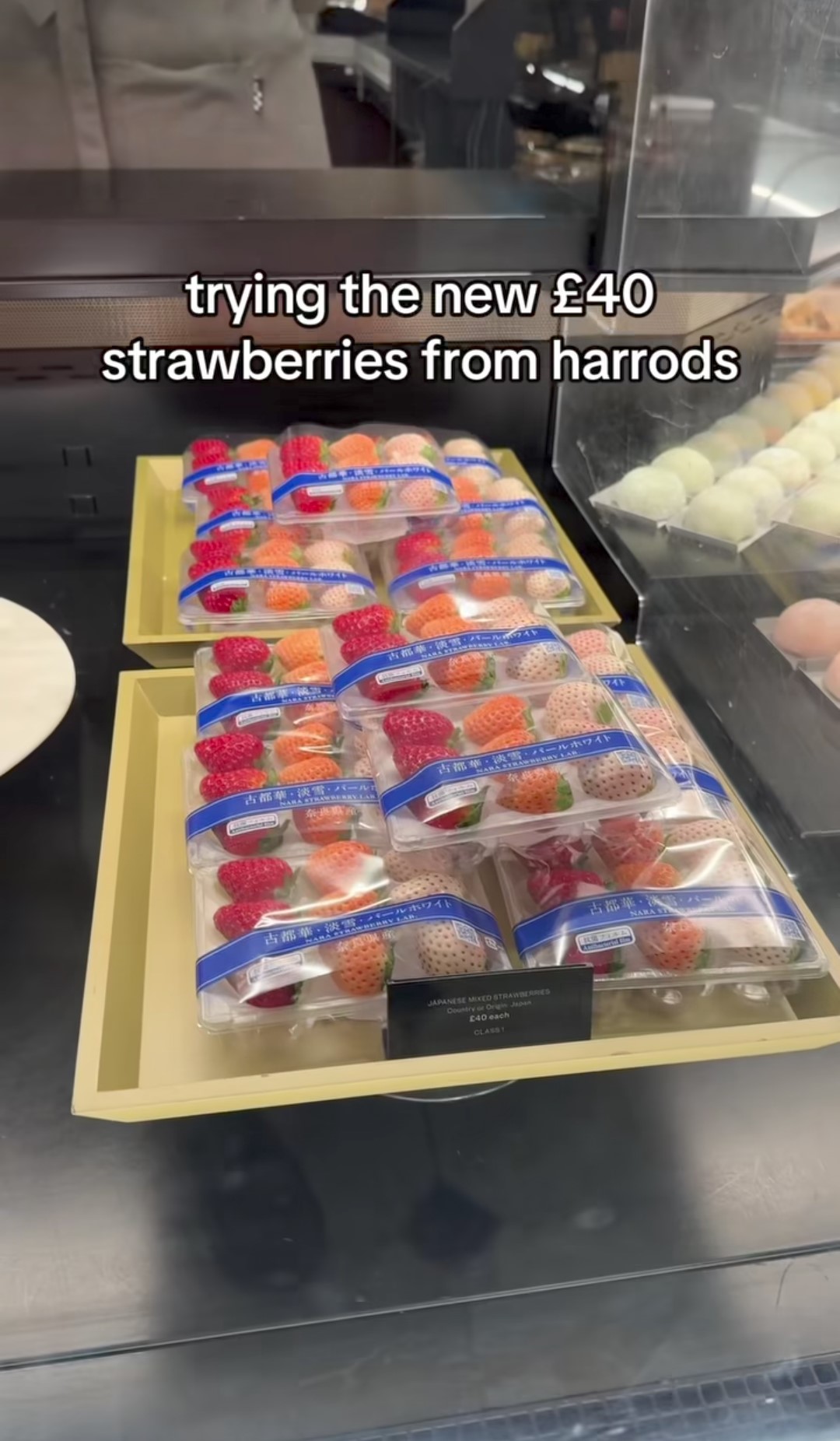 Le fragole tricolore come appaiono confezionate.