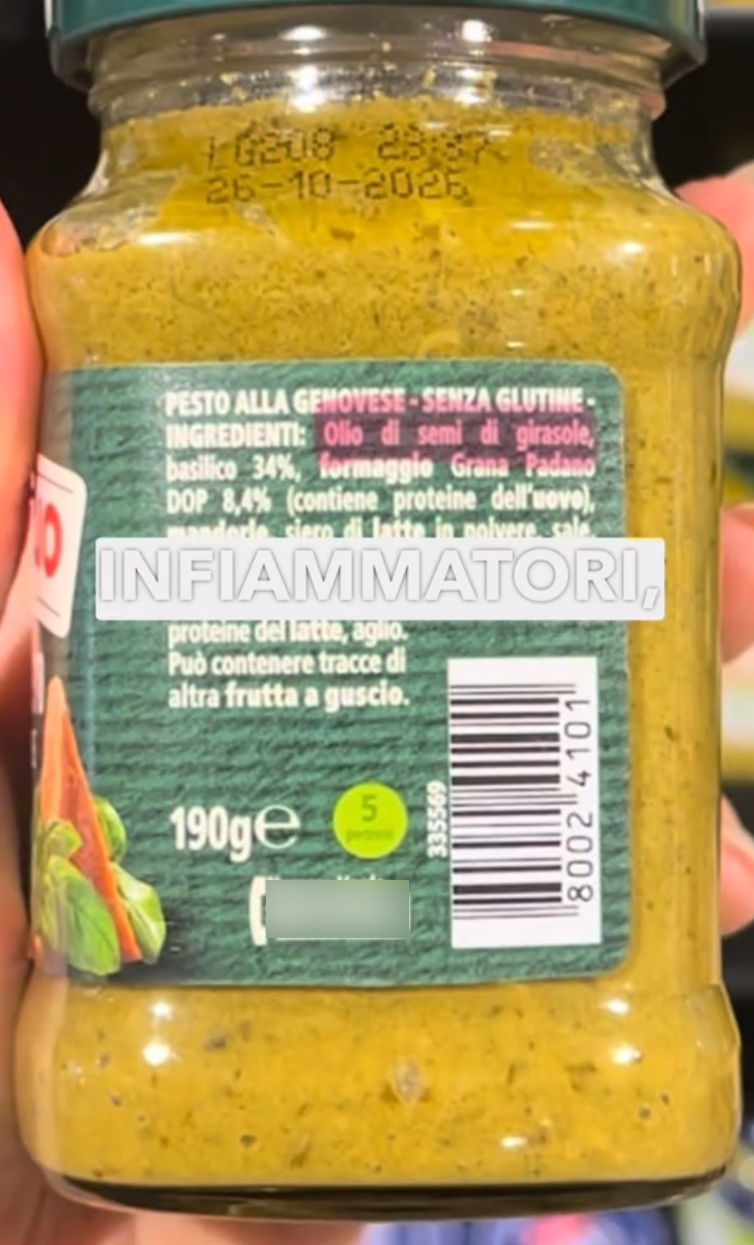 In questo pesto, ad esempio, c'è una percentuale molto alta di olio di semi di girasole.
