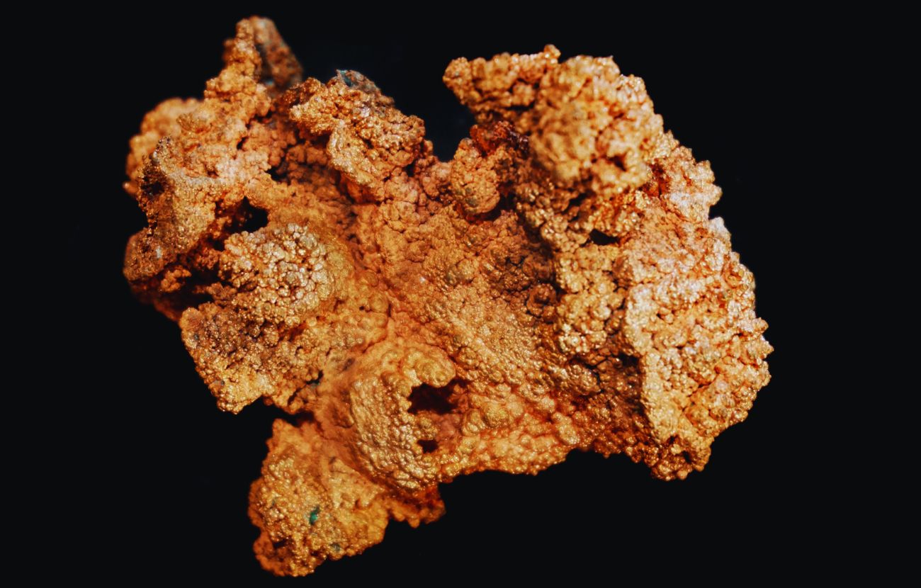 Il rame allo stato grezzo si presenta così.