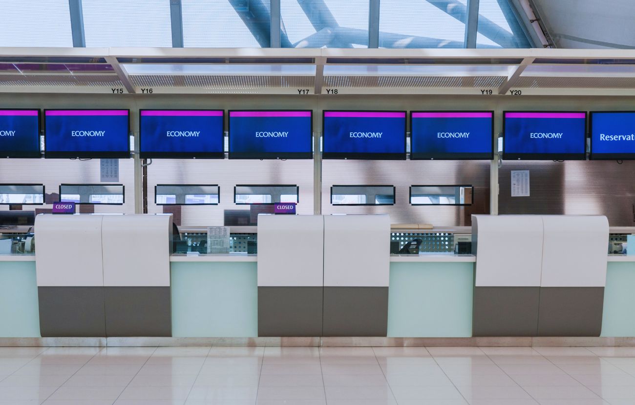 Ryanair spinge per eliminare i check-in desk fisici agli aeroporti. Dal 1° maggio non permetterà più di stampare la carta d'imbarco in aeroporto, rendendo di fatto obbligatorio scaricare l'app o quantomeno stampare la carta d'imbarco a casa.