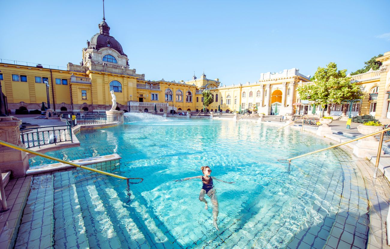 Le Széchenyi Baths and Pool, terme popolarissime di Budapest, sono nella top 10 delle attrazioni turistiche più deludenti al mondo.