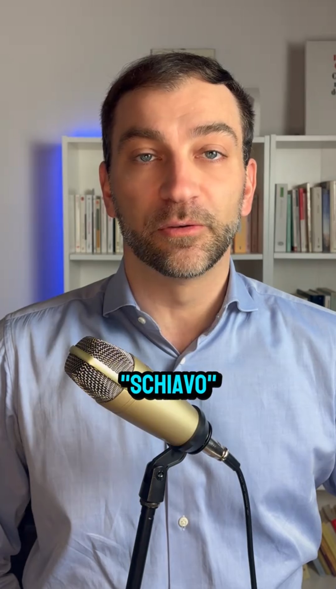 In quanti sapevano che la parola "ciao" deriva da "schiavo"? Questo è quanto ha spiegato l'utente @prolisso0 su TikTok.