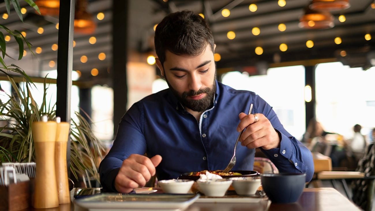 Non mangiare davanti agli altri
