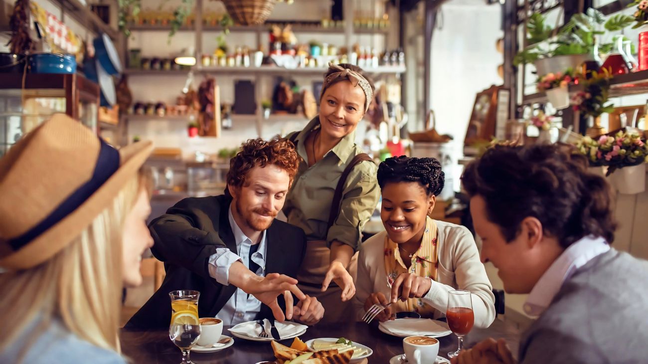 Piatto persone che sanno mangiare