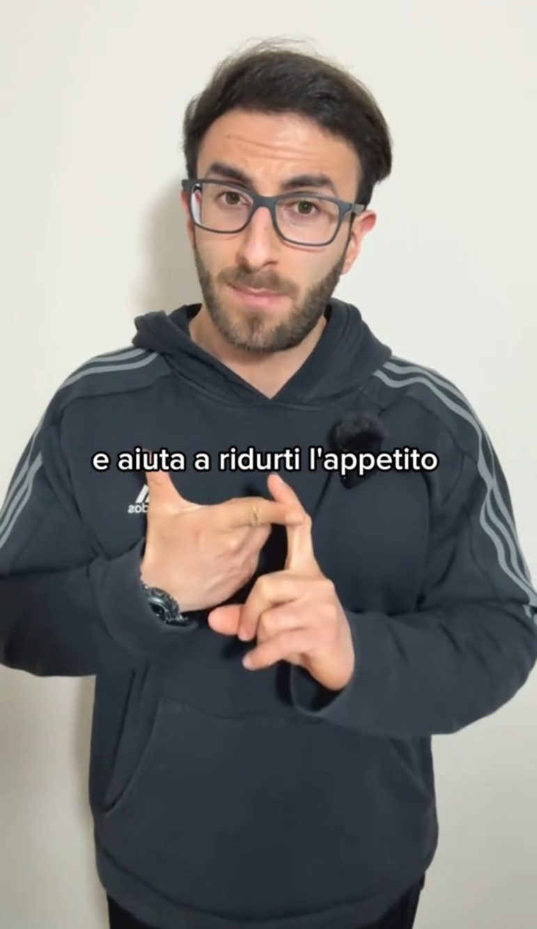 Il nutrizionista ha elencato 5 alimenti con pochissime calorie che possiamo mangiare senza preoccuparci.