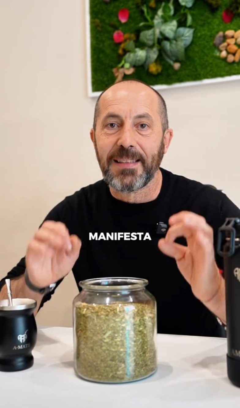 Il profilo TikTok @amathe.italia ha parlato dei tre motivi per cui la yerba mate è "meglio del caffè".