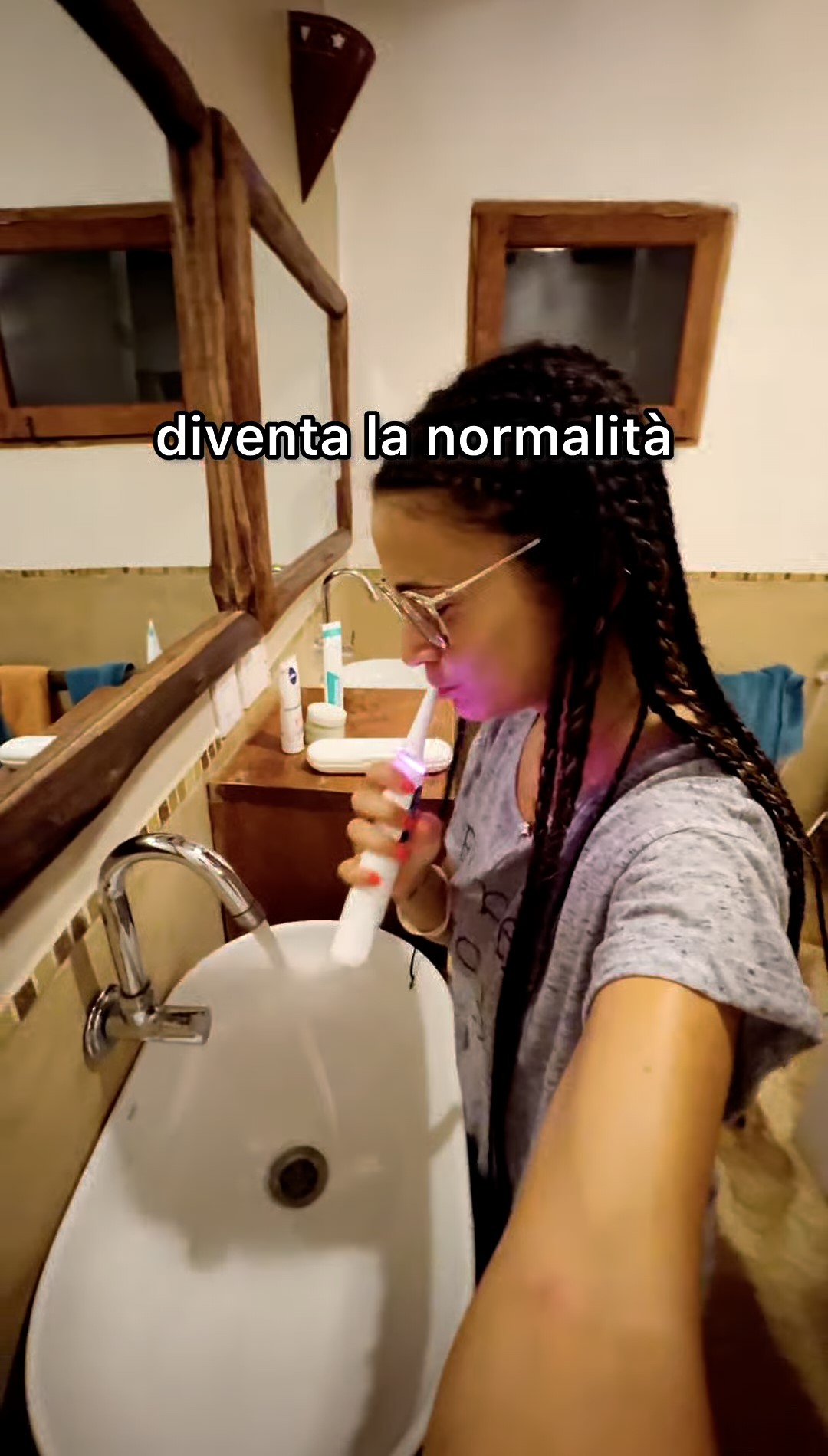 In quasi tutte le case di Zanzibar, l'acqua che fuoriesce dal rubinetto è salata.