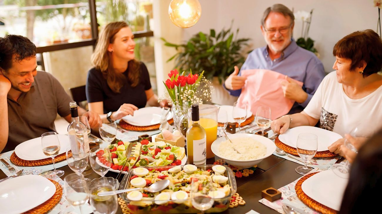 Regole per pranzo felice in famiglia