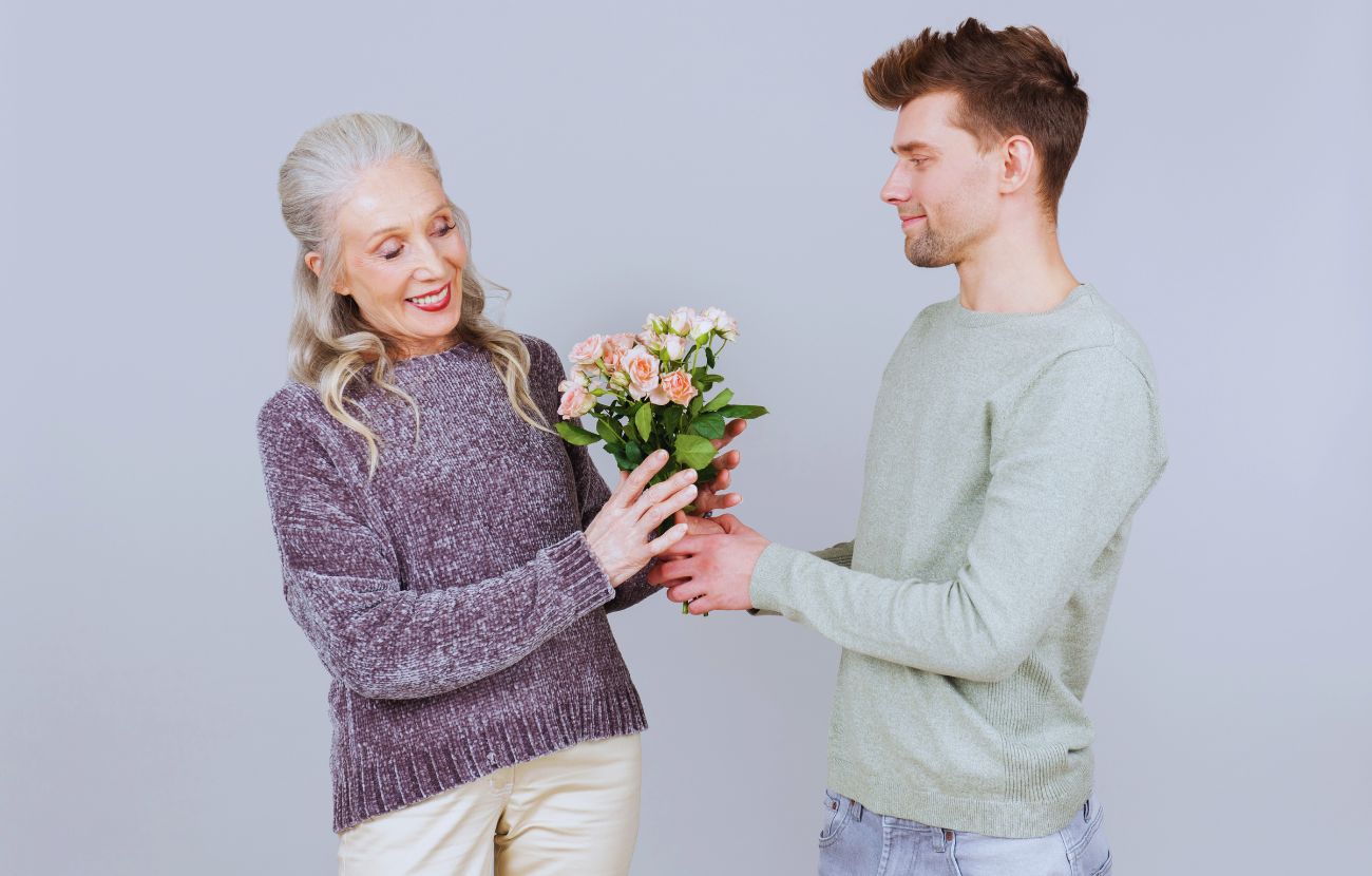 Innamorarsi di persone più grandi può essere sintomo di