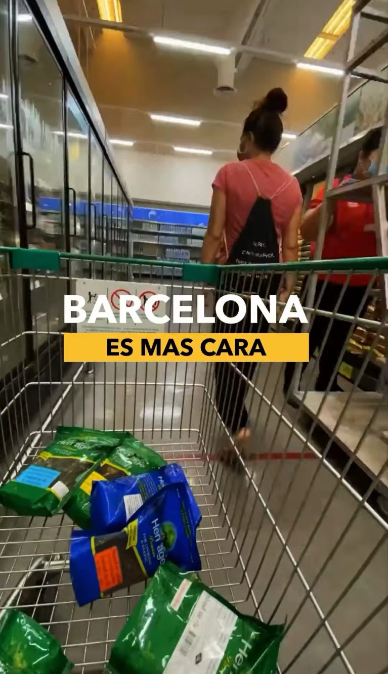 L'esperimento della content creator argentina ha dato un risultato inaspettato: Barcellona, nel 2025, è più cara di Londra. Almeno per quanto riguarda la spesa al supermercato.