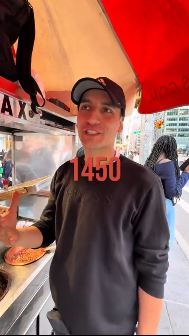 Il venditore ambulante di noccioline sostiene che nel giorno migliore ha guadagnato 1450$.