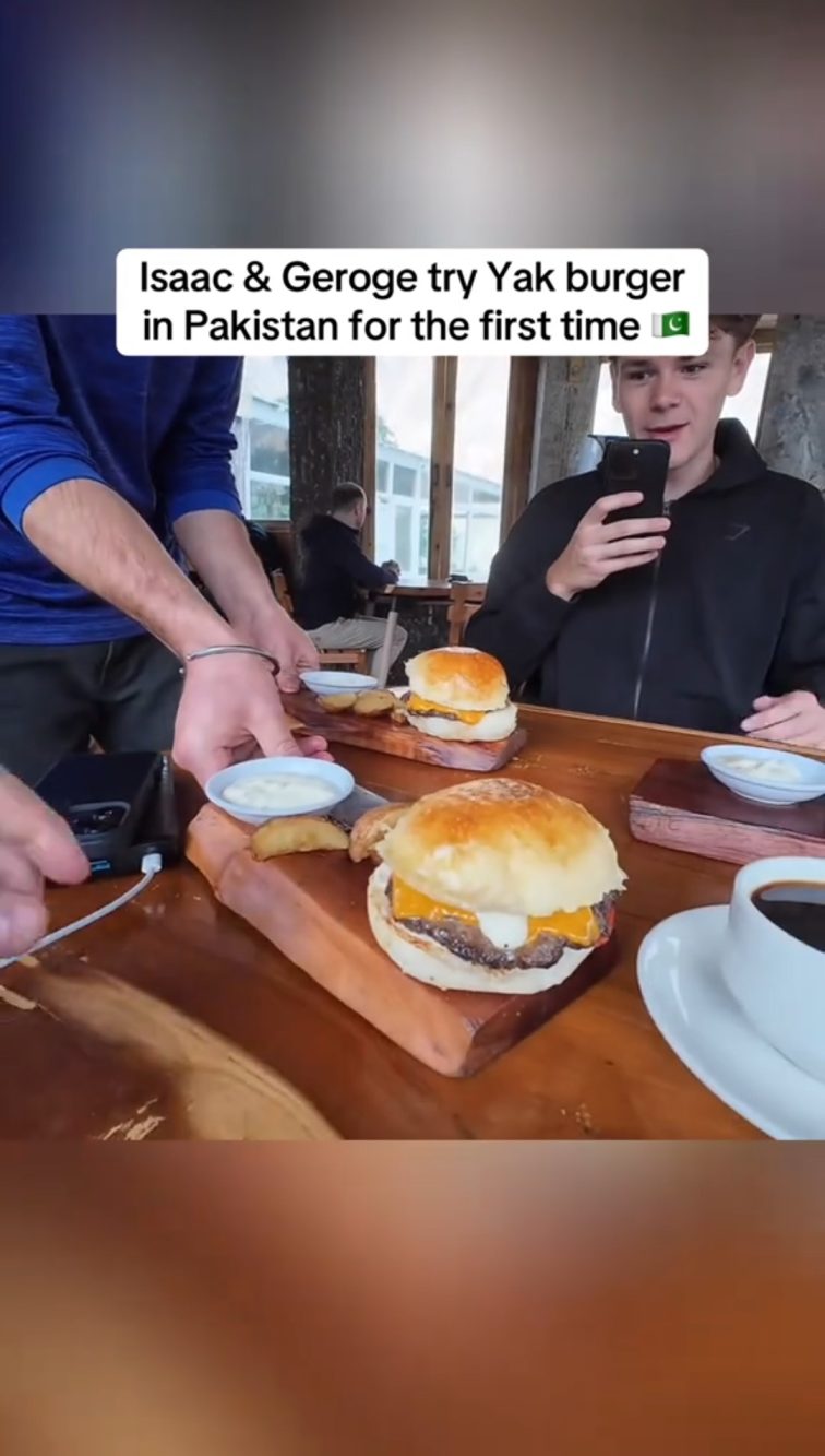 Il panino che si può trovare solo in Pakistan (e dintorni).