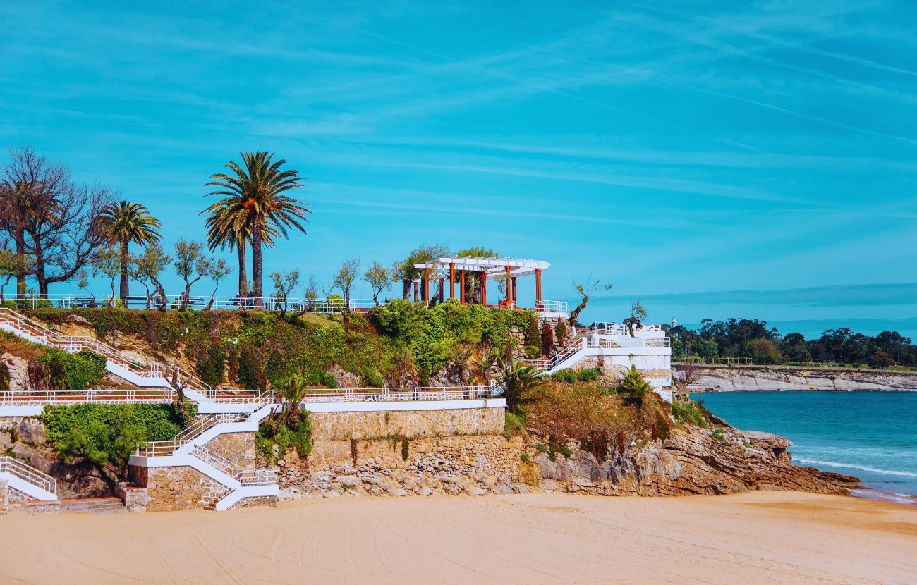 Pur affacciandosi nell'immensità dell'Oceano Atlantico, Santander ha comunque diverse caratteristiche mediterranee.