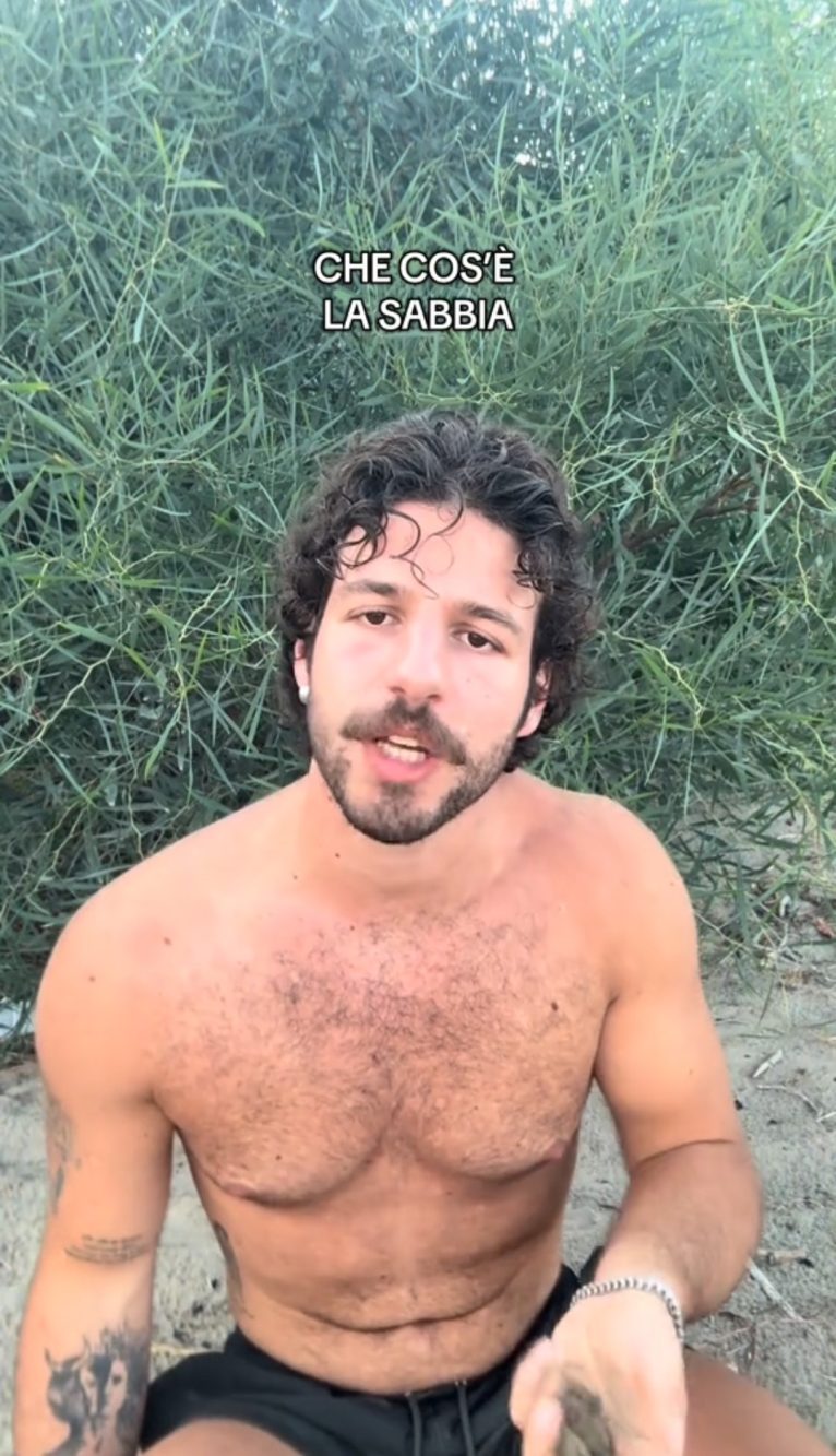 Renato Improda ha spiegato cos'è la sabbia e perché la sua 'storia' è affascinante.