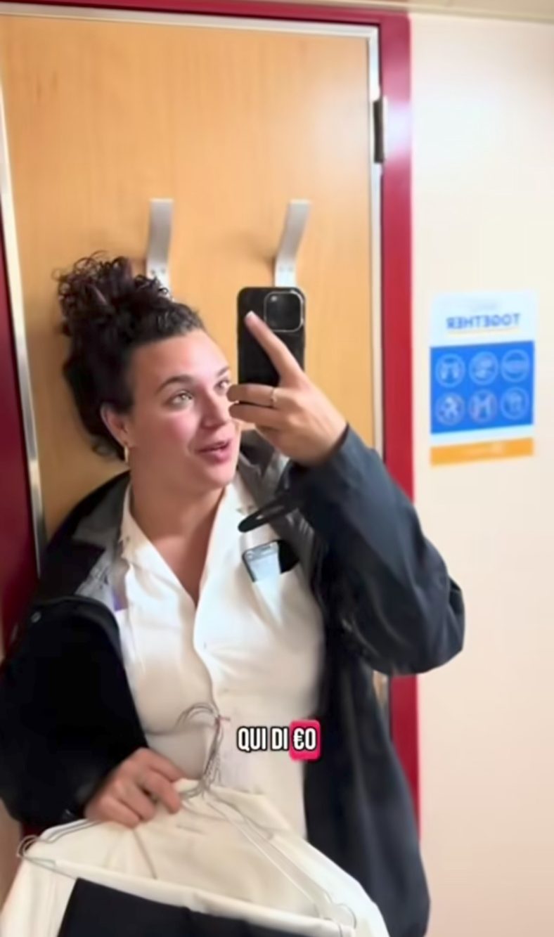 Il lavaggio dei camici che usa l'infermiera è gratuito