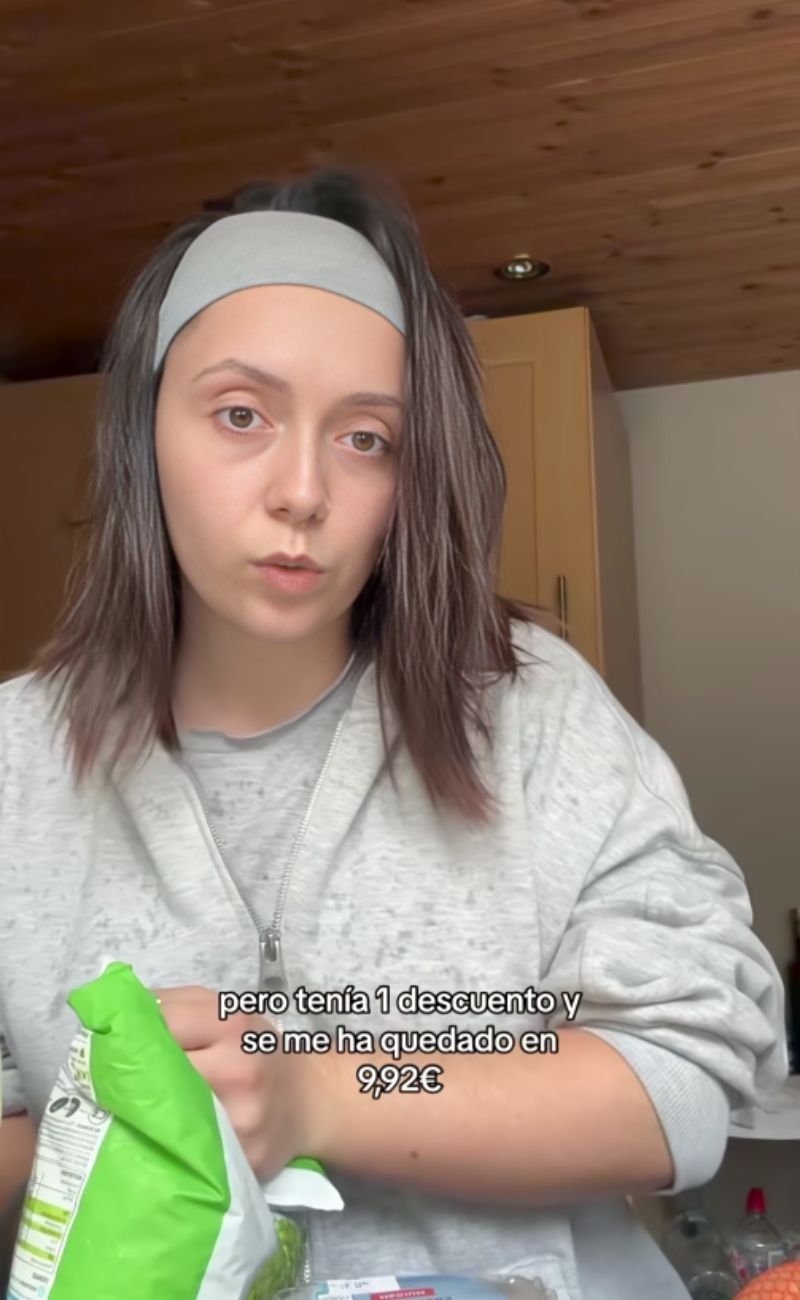 La content creator ha speso 12.40€ per una spesa piuttosto abbondante, risparmiando circa 2.50€ per degli sconti accumulati in precedenza.