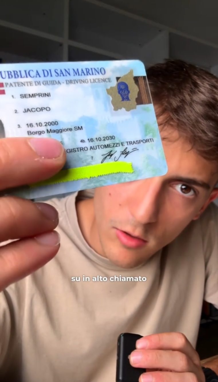 Ecco la patente di San Marino vista da vicino