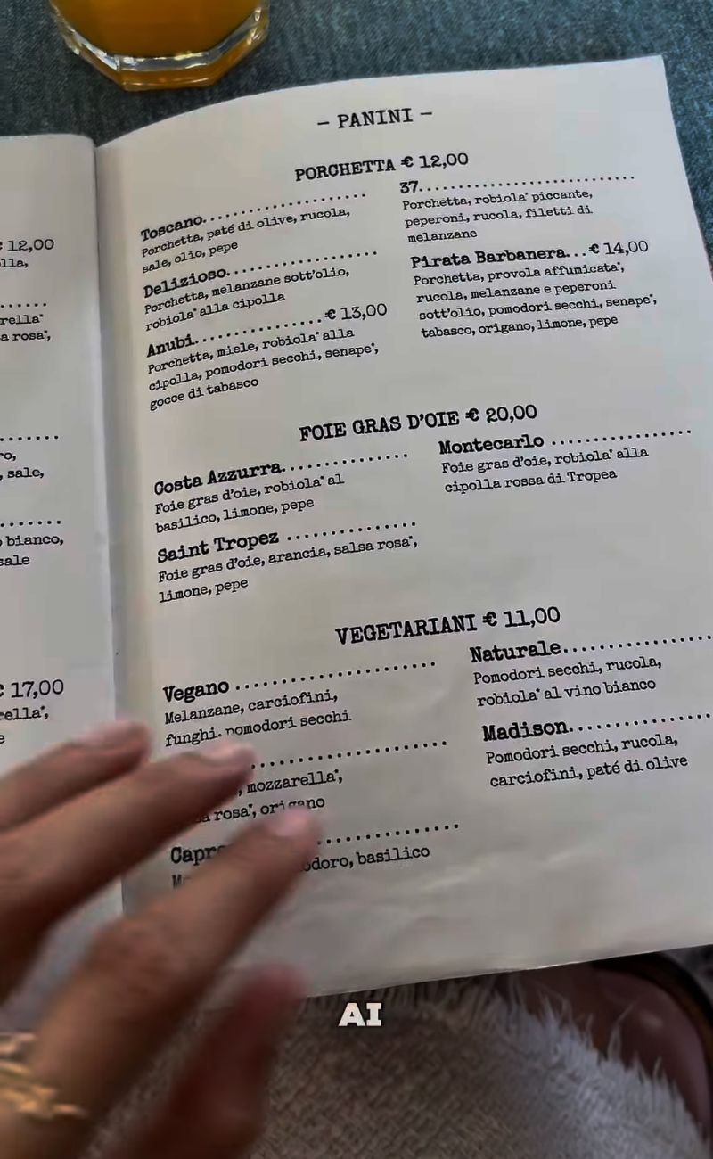 Una parte del menù del Bar Luce di Milano