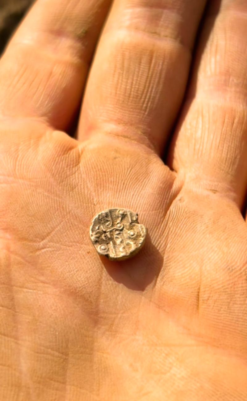 L'antica moneta celtica che il nostro eroe ha trovato grazie al Metal Detector.