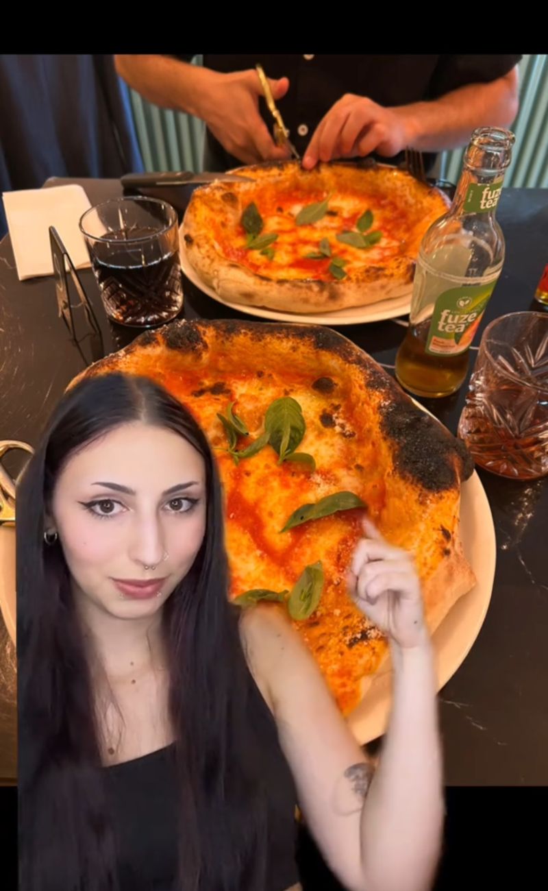 La pizza napoletana che Chiara ha mangiato a Lussemburgo.