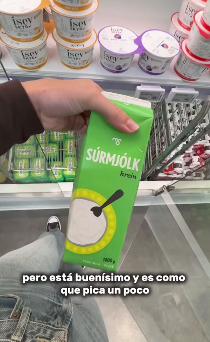 Il latte un po' acido e un po' piccante che in Islanda è consumatissimo