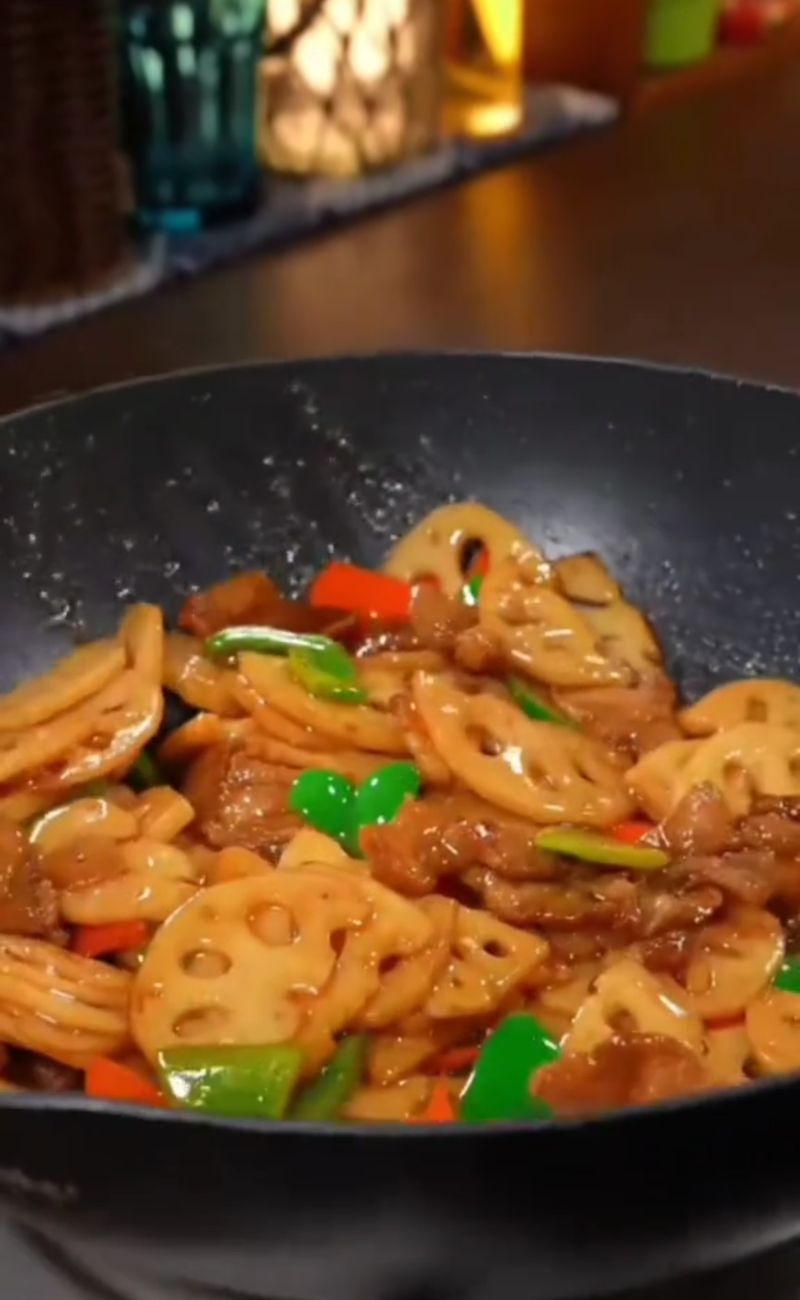 Le radici di loto sono molto usate nella cucina cinese, ma difficili da trovare in Italia.