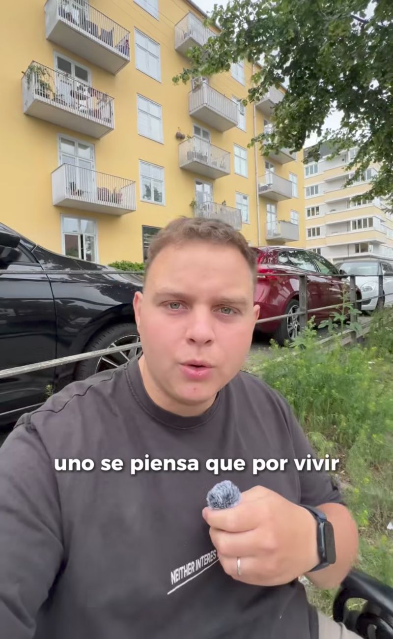 Nico Ratti si è lamentato che, malgrado il 45% di tasse, in Danimarca una visita dal medico di 5 minuti costi più di 100 euro.