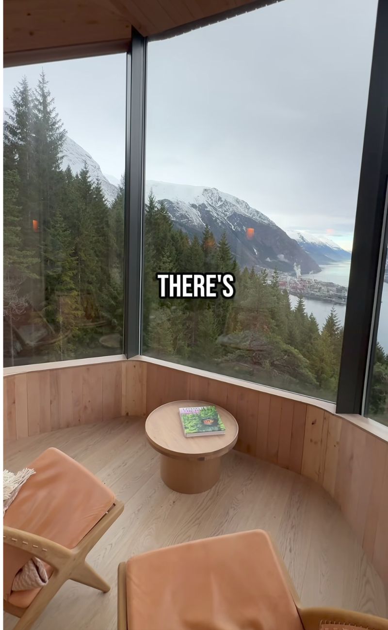 La vista incredibile dall'Airbnb più votato della Norvegia.