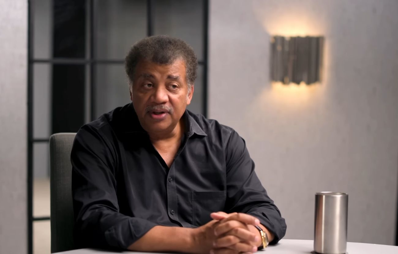 Neil deGrasse Tyson ha spiegato che lui crede che i pianeti influenzino l'essere umano, nel senso che il sole influenza il modo in cui ci vestiamo e ci comportiamo