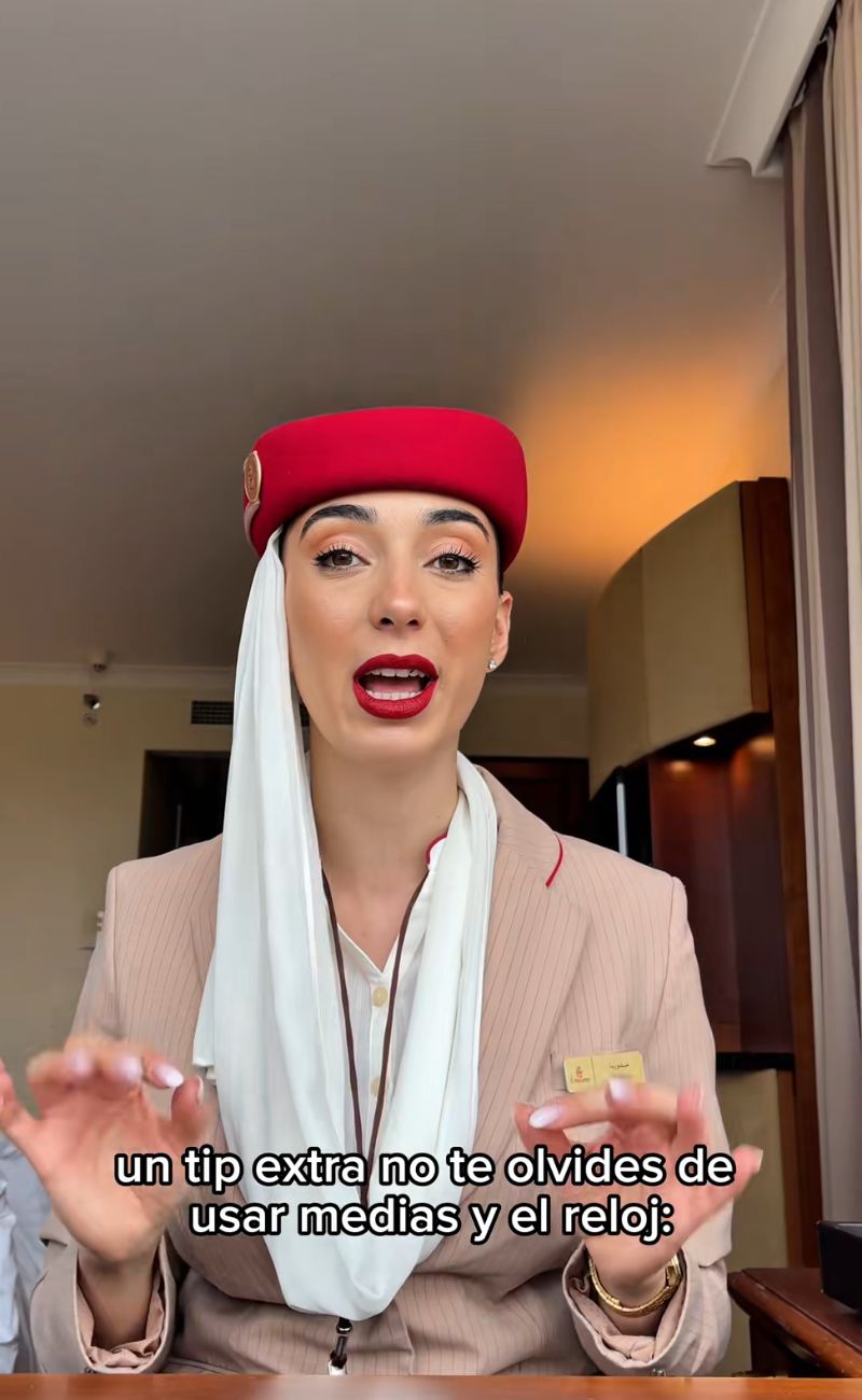 L'orologio è obbligatorio per gli assistenti di volo Emirates.