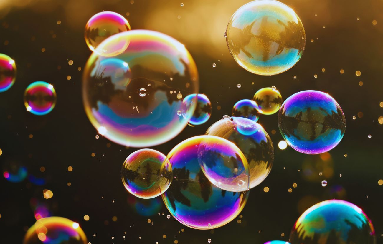 Le bolle di sapone e i riflessi color arcobaleno