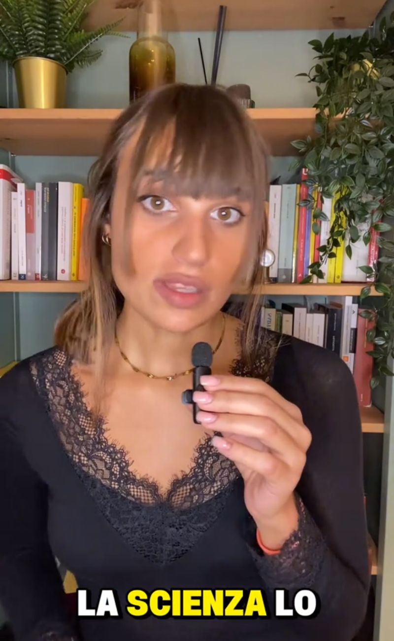 La filosofa Ludovica Cennamo ha spiegato che siamo tutti meno intelligenti di ciò che pensiamo.